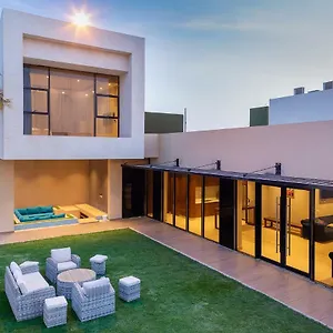 منتجع المنتجعات الأولى الرياض